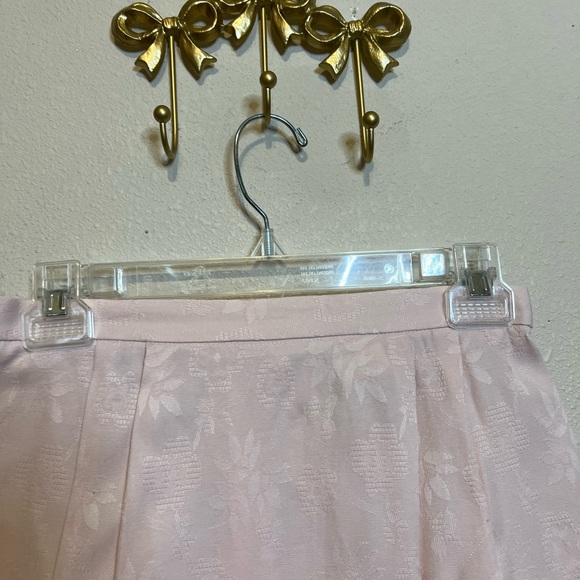 Alisa Light Pink Damask Women's Blazer Suit Jacket and Skirt. Size 10 - Picture 8 of 9